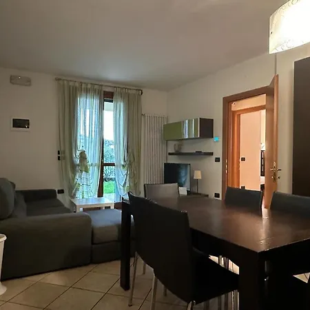 Welc-om Garden Apartment Due Carrare