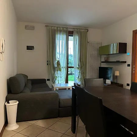 Welc-om Garden Apartment Due Carrare
